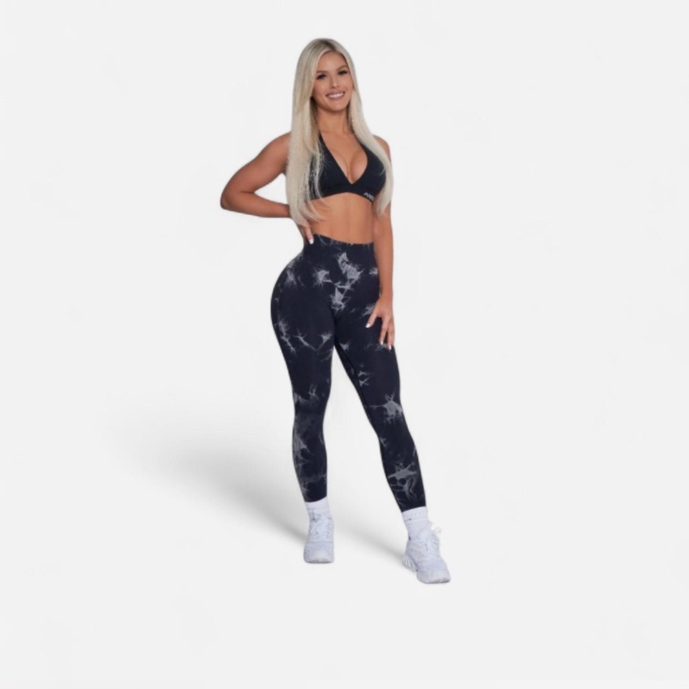 PcheeBum Marble Lightening Black and Grey High Waist Leggings